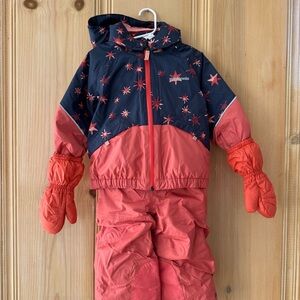 EUC Patagonia Baby Snow Pile Jacket, Bibs, and Gloves - Size 2T